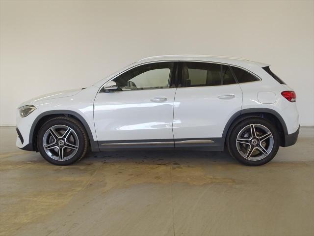 GLA200 d 4MATIC AMGライン ナビゲーションパッケージ