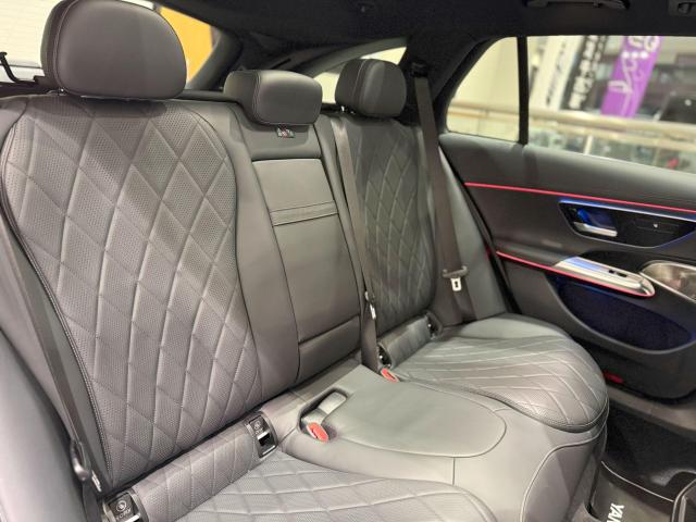 E220 d ステーションワゴン アバンギャルド AMGラインパッケージ・レザーエクスクルーシブパッケージ・アドバンスドパッケージ・デジタルインテリアパッケージ