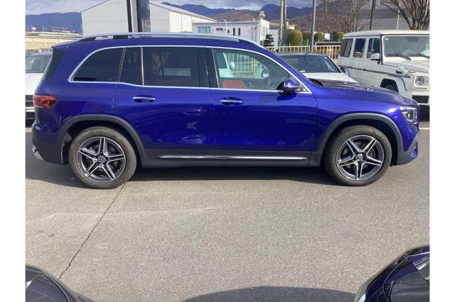 GLB180 AMGラインパッケージ・AMGレザーエクスクルーシブパッケージ・アドバンスドパッケージ