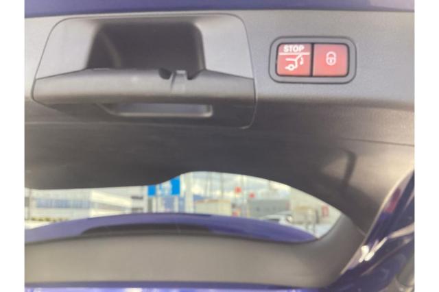 GLB180 AMGラインパッケージ・AMGレザーエクスクルーシブパッケージ・アドバンスドパッケージ