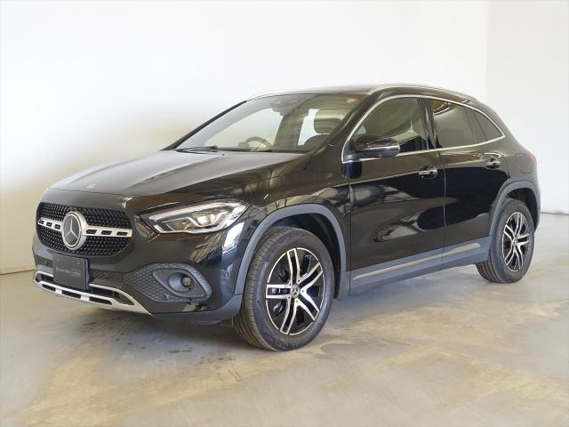 GLA200 d 4MATIC レザーエクスクルーシブパッケージ・アドバンスドパッケージ・ナビゲーションパッケージ