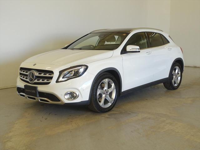 GLA220 4MATIC レーダーセーフティパッケージ・プレミアムパッケージ