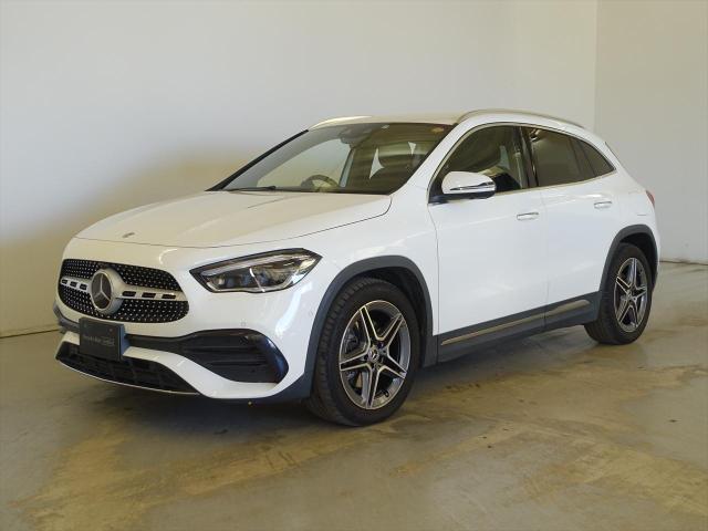 GLA200 d 4MATIC AMGラインパッケージ