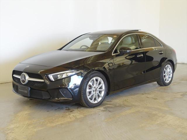 A250 4MATIC セダン レザーエクスクルーシブパッケージ・レーダーセーフティパッケージ・アドバンスドパッケージ・ナビゲーションパッケージ