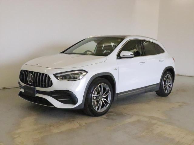 メルセデス‐AMG GLA35 4MATIC AMGパフォーマンスパッケージ・AMGアドバンスドパッケージ・ナビゲーションパッケージ