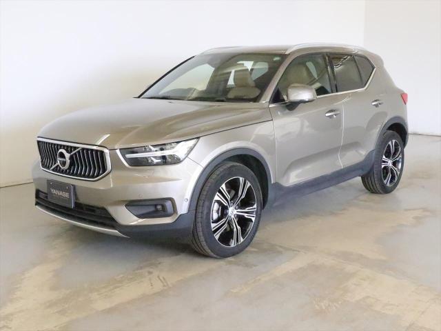 XC40 B4 AWD インスクリプション