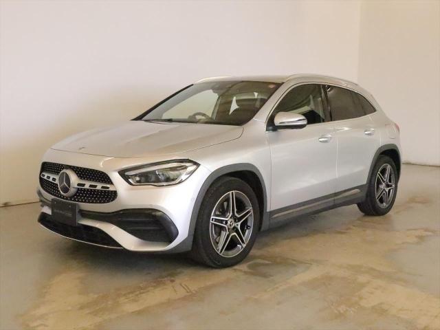 GLA200 d 4MATIC AMGライン ナビゲーションパッケージ