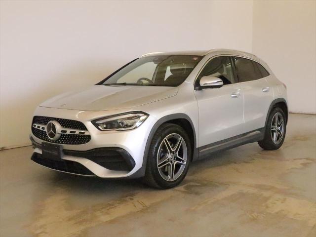 GLA200 d 4MATIC AMGラインパッケージ