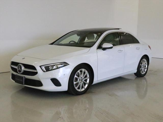 A250 4MATIC セダン レザーエクスクルーシブパッケージ・レーダーセーフティパッケージ・ナビゲーションパッケージ
