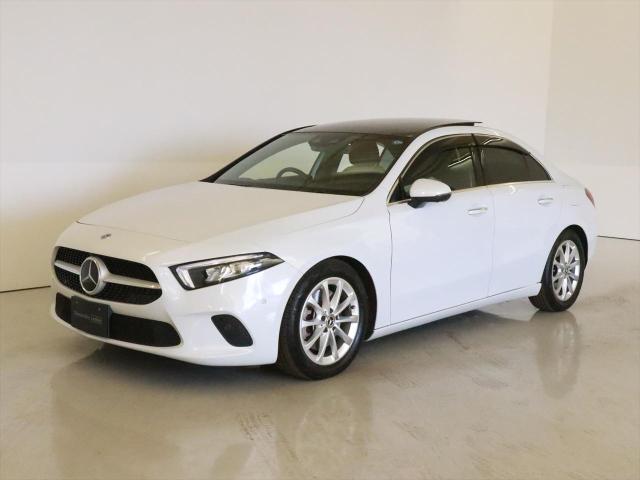 A250 4MATIC セダン レザーエクスクルーシブパッケージ・レーダーセーフティパッケージ・アドバンスドパッケージ・ナビゲーションパッケージ