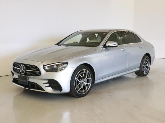 E200 4MATIC スポーツ AMGラインインテリアパッケージ・エクスクルーシブパッケージ