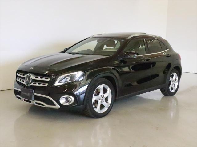 GLA220 4MATIC レーダーセーフティパッケージ・プレミアムパッケージ