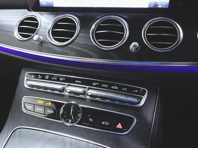 E200 ローレウスエディション エクスクルーシブパッケージ