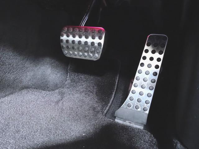 E200 ローレウスエディション エクスクルーシブパッケージ