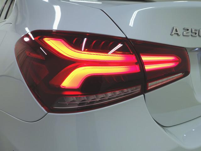A250 4マチック セダン AMGライン AMGレザーエクスクルーシブパッケージ アドバンスドパッケージ レーダーセーフティーパッケージ ナビゲーションパッケージ