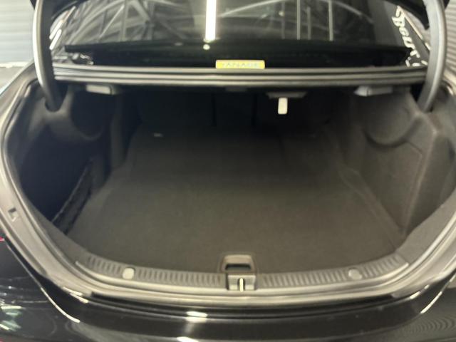 E200 スポーツ AMGラインインテリアパッケージ エクスクルーシブパッケージ