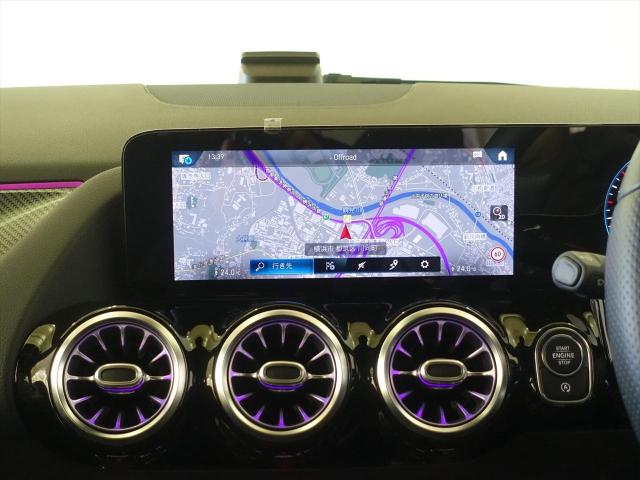 GLA200 d 4MATIC AMGライン ナビゲーションパッケージ