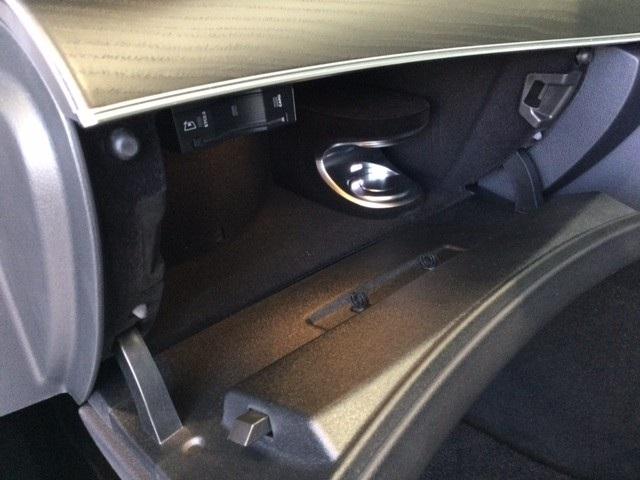 E200 ステーションワゴン スポーツ AMGラインインテリアパッケージ エクスクルーシブパッケージ