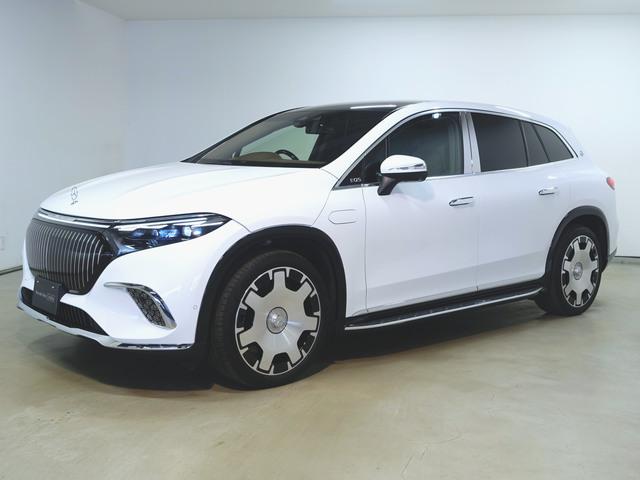 マイバッハ EQS680 SUV ファーストクラスパッケ-ジ ブラウンオープンポアウォールナットウッドインテリアトリム