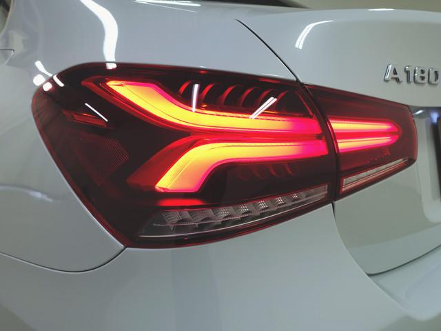 A180 スタイル セダン レーダーセーフティーパッケージ ナビゲーションパッケージ