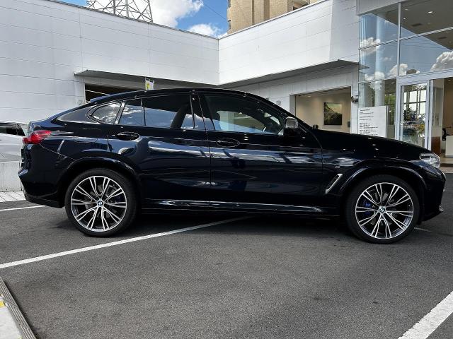 X4 M40i