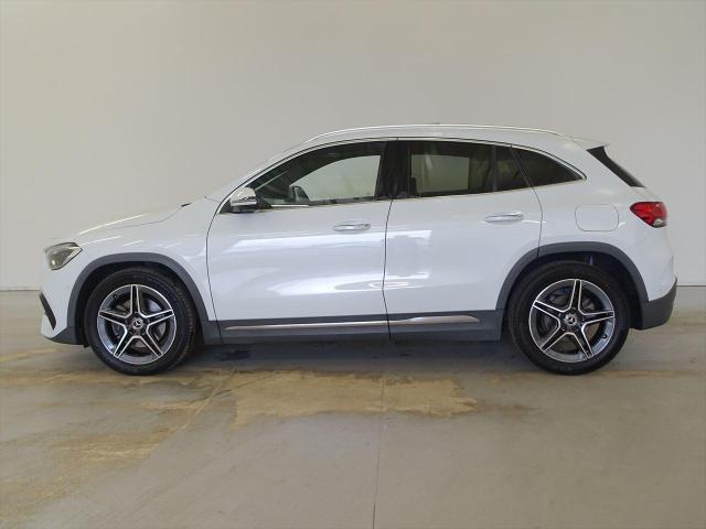 GLA200 d 4MATIC AMGライン AMGレザーエクスクルーシブパッケージ・アドバンスドパッケージ・ナビゲーションパッケージ