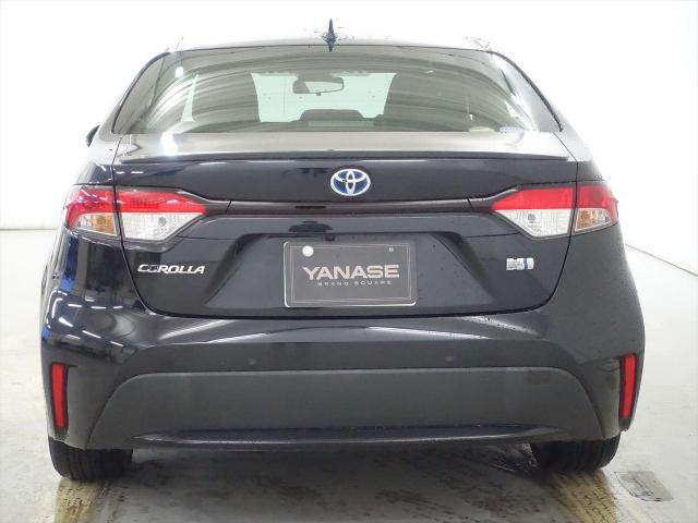 カローラセダン ハイブリッド ダブルバイビー