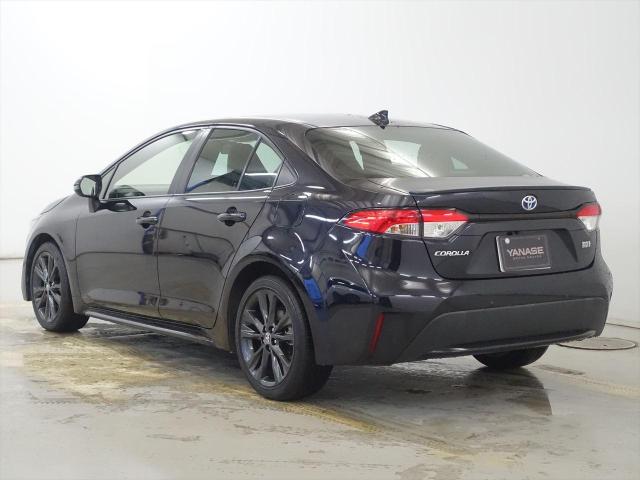 カローラセダン ハイブリッド ダブルバイビー