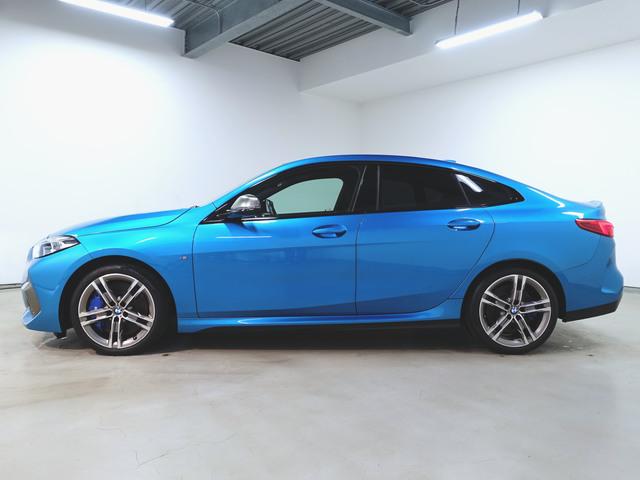 M235i xDrive グランクーペ