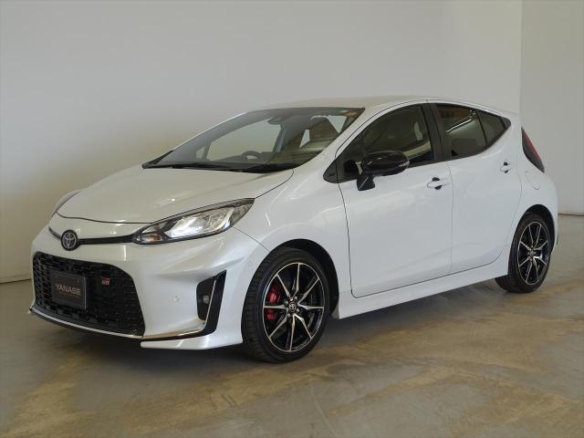 アクア GRスポーツ