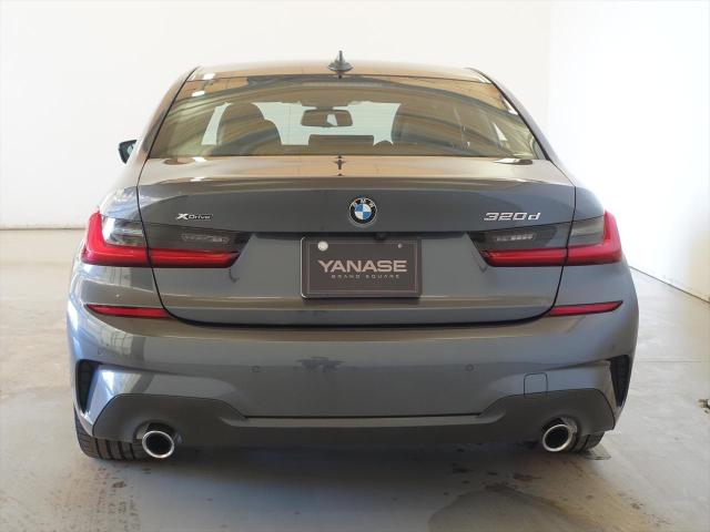 320d xDrive Mスポーツ