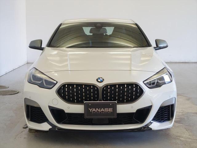 M235i xDrive グランクーペ