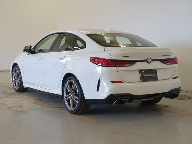 M235i xDrive グランクーペ