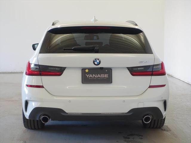 318i ツーリング  Mスポーツ