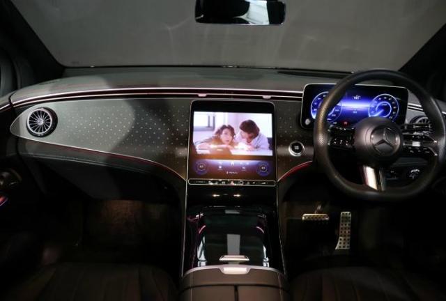 EQE350 4MATIC SUV ローンチエディション