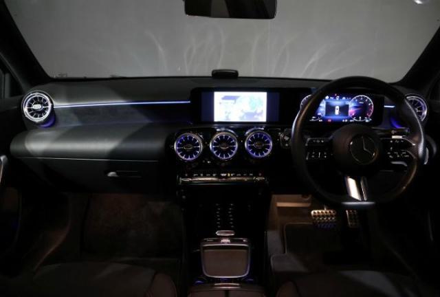 A180 AМGラインパッケージ・ナビゲーションパッケージ